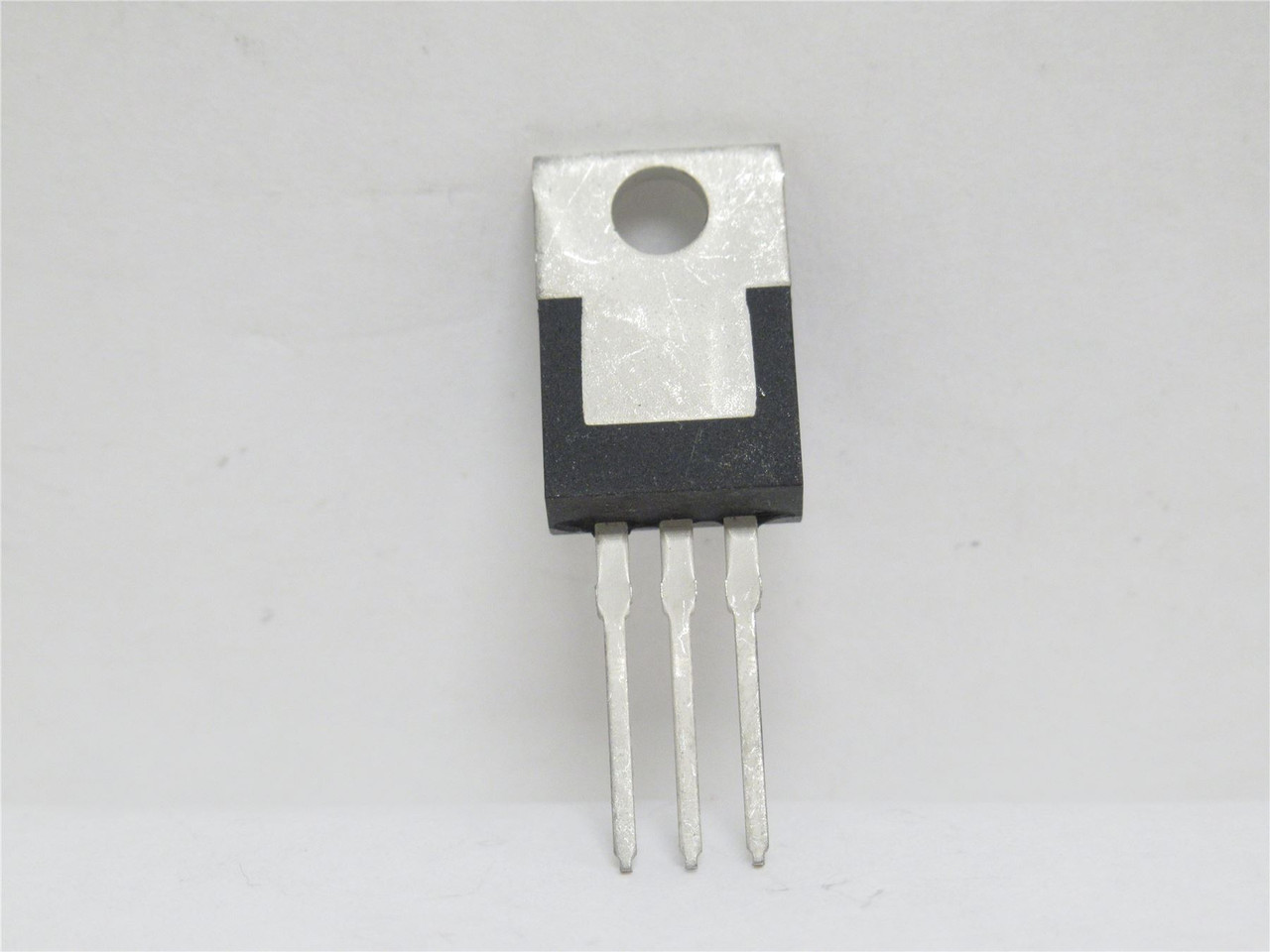 Onesemi LM7905CT; Lot-8 Linear Voltage Regulator; 1.5A; 1-Out