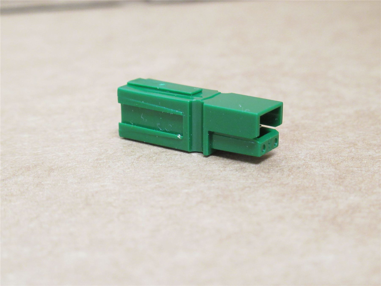 Anderson 1327G5; Lot-10 Connector Housing; Green; 1 Position