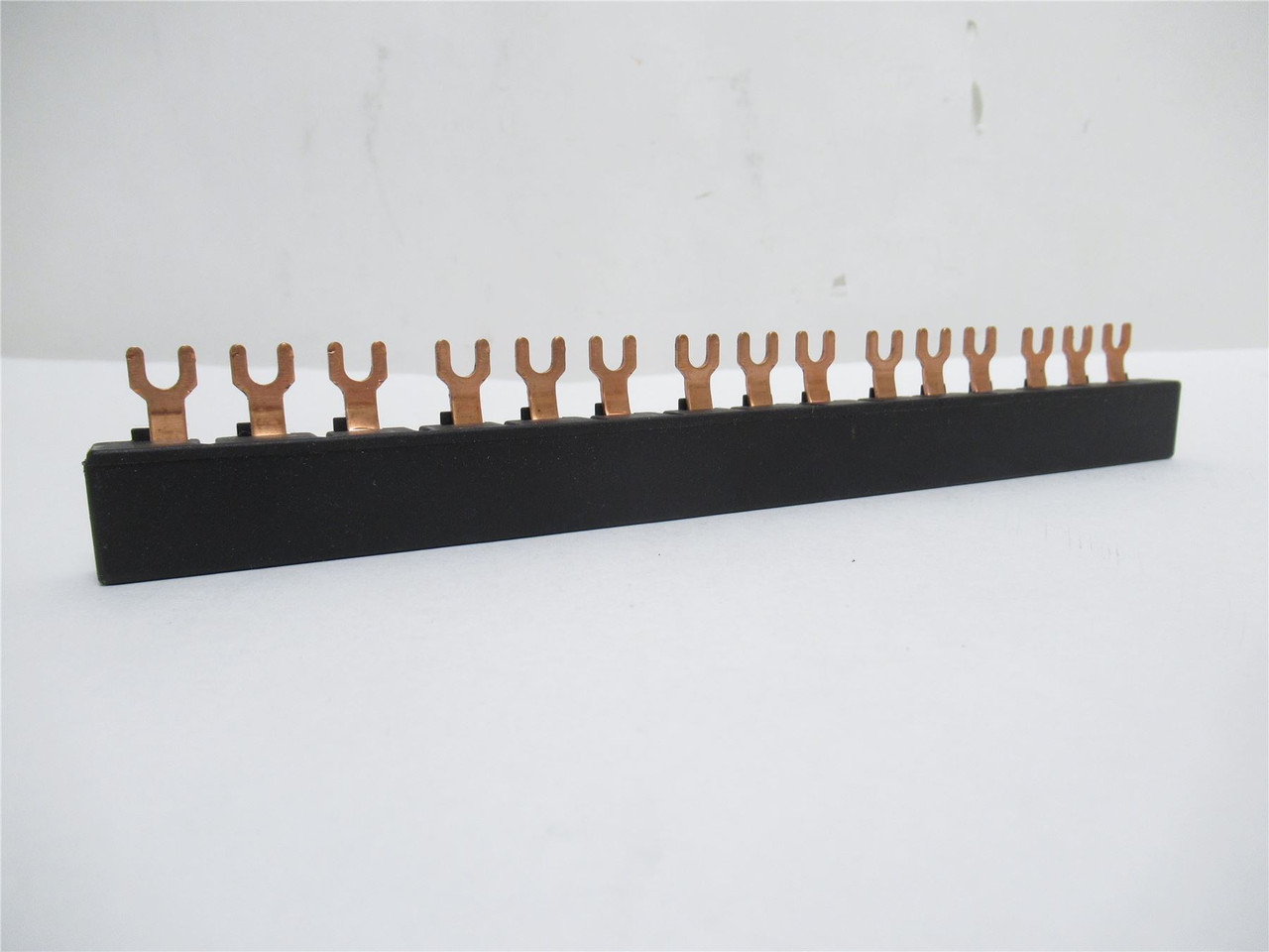 Eaton XTPAXCLKA5; Commoning Link; 3 Phase; 5 Devices Frame B