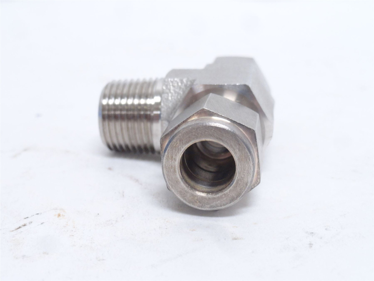 Brennan N2601-06-06-06-SS; Male Branch Tee; 3/8"x3/8"x3/8NPT