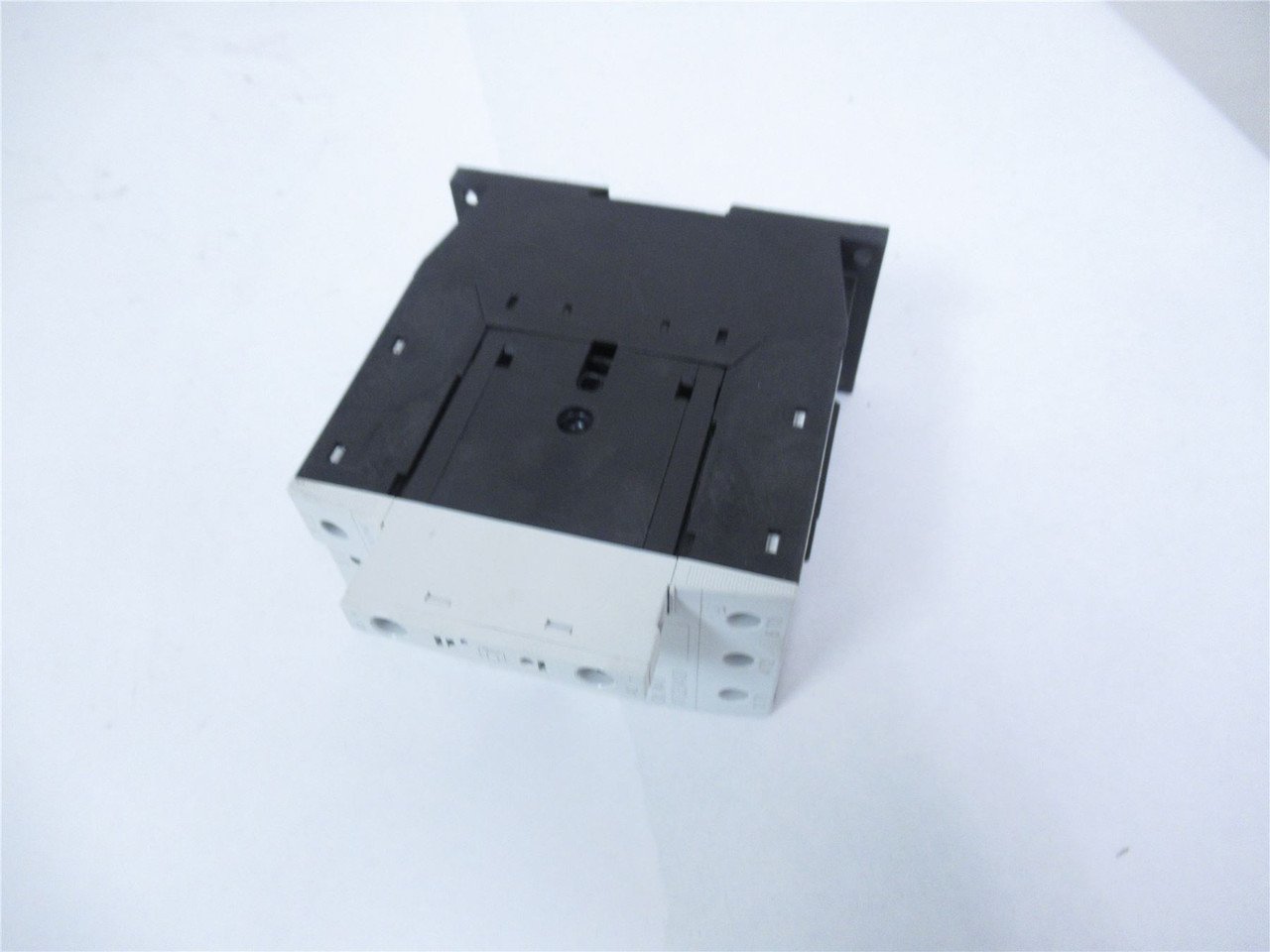 Eaton XTCE040D00TD; Contactor 40A 3-P Coil 24VDC