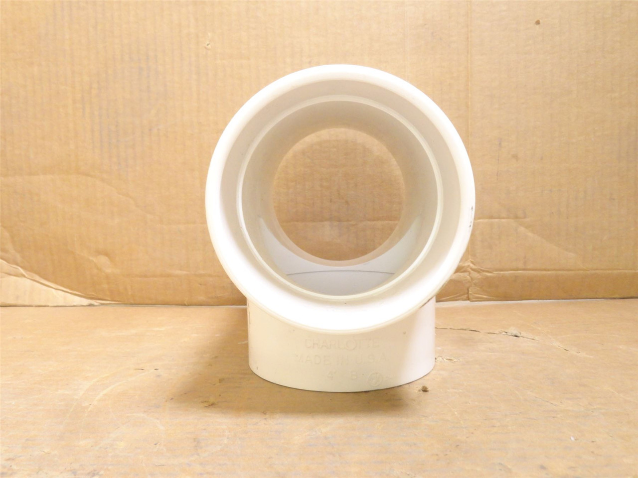 Charlotte 401-040; Pipe Tee; 4" Socket x 4" Socket x 4" Socket