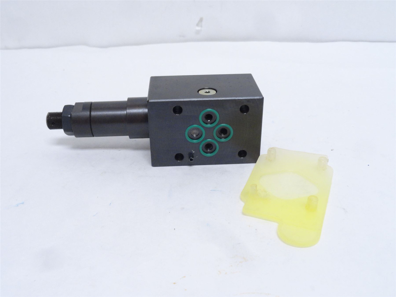 MOOG DADP06A4002G; Pressure Relief Valve Body Only; No Coil