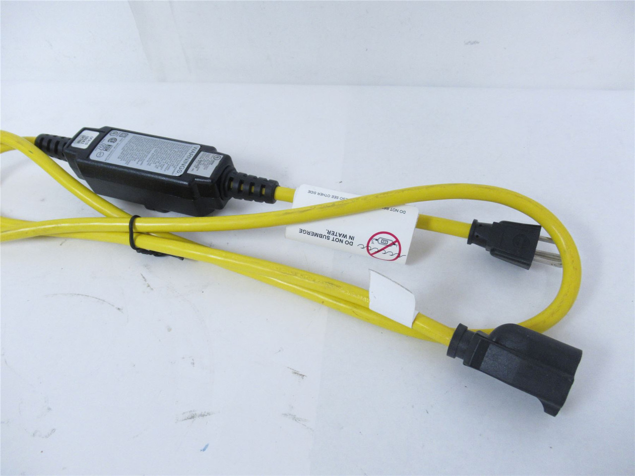 Leviton GFA15-6C; GFCI Cord Indoor/Outdoor  6' 15A 120V