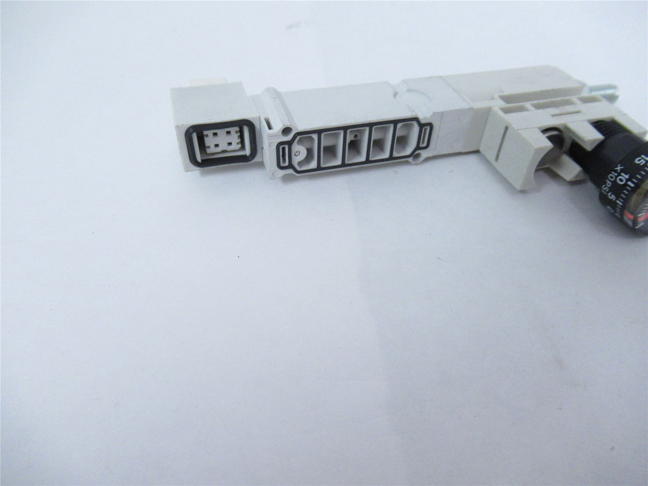 SMC SY30M-N5-P; Solenoid Valve