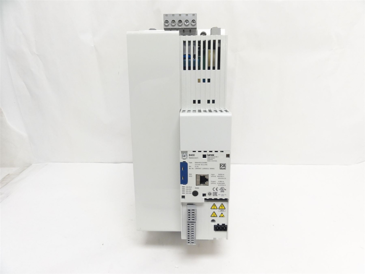 Lenze E84AVSCE1534SBO; Frequency Converter 15kW 400/500VAC In