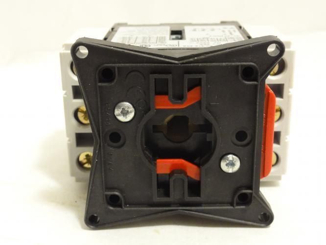 Telemecanique V2; Loadbreak Switchbody (Only) 32A; 600V