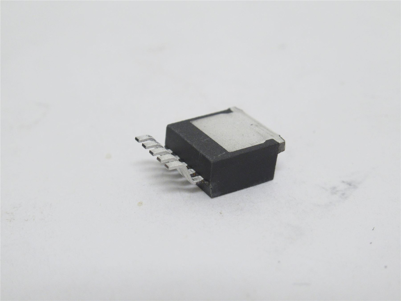 Texas Instruments LM2595S-5.0/NOPB; Lot-5 I/C DC/DC Converter
