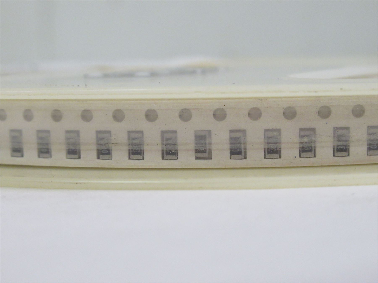 Venkel CR1206-8W-390JT; Lot-4100 Chip Resistor; 39ohm
