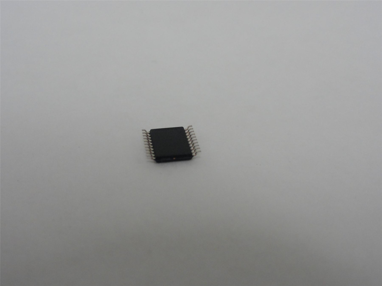 TI TLV5632IPW; Lot-6 Digital-Analog Converters 8bit/Channel