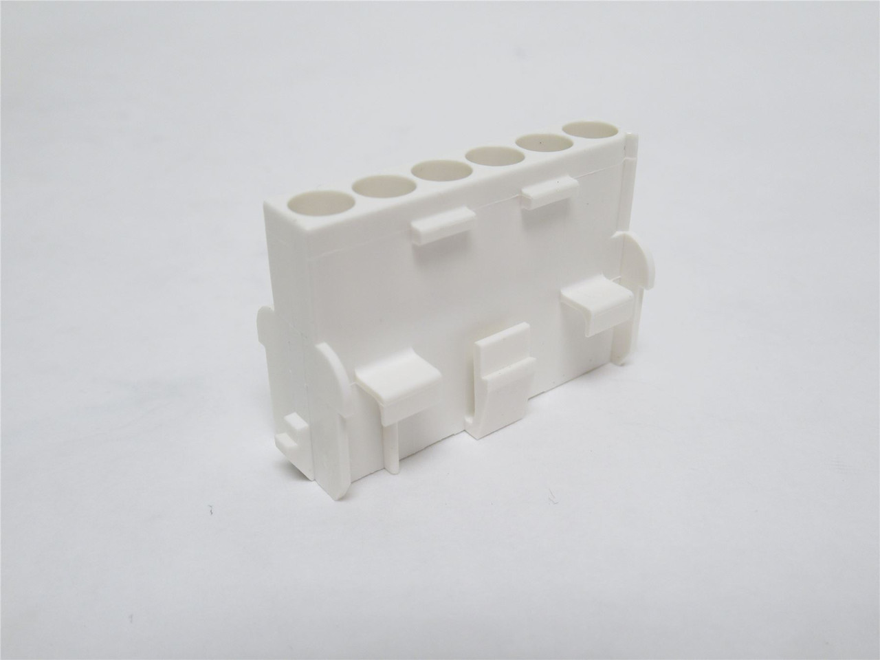 AMP 926307-3; Lot-98 Female Straight PCB Housing; 6-Contact