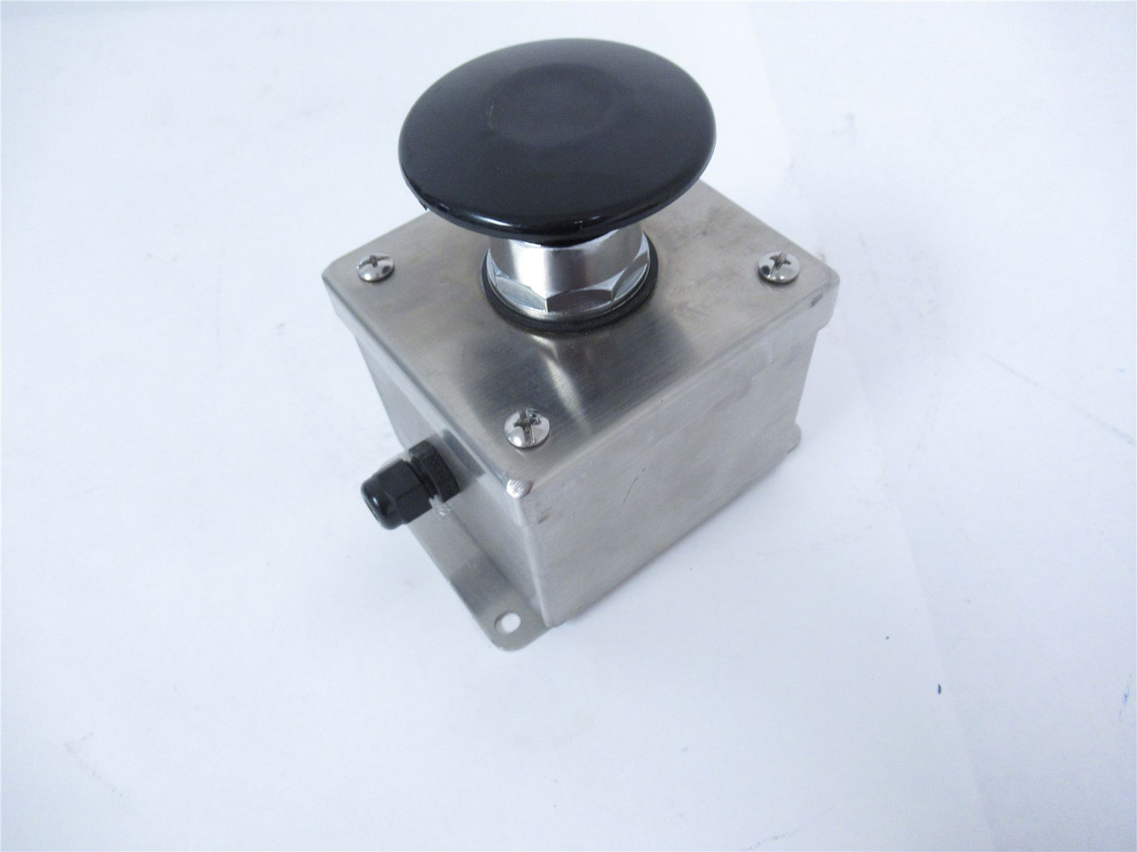 Gainco 310562; Momentary Switch Pushbutton Assembly