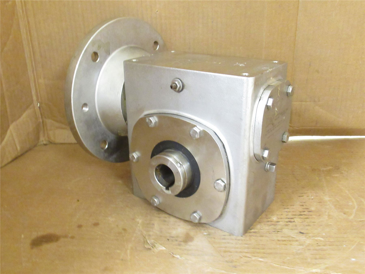 Sterling 37.SDF6C123 ; Gear Reducer SS 10:1R Frame: 180TC