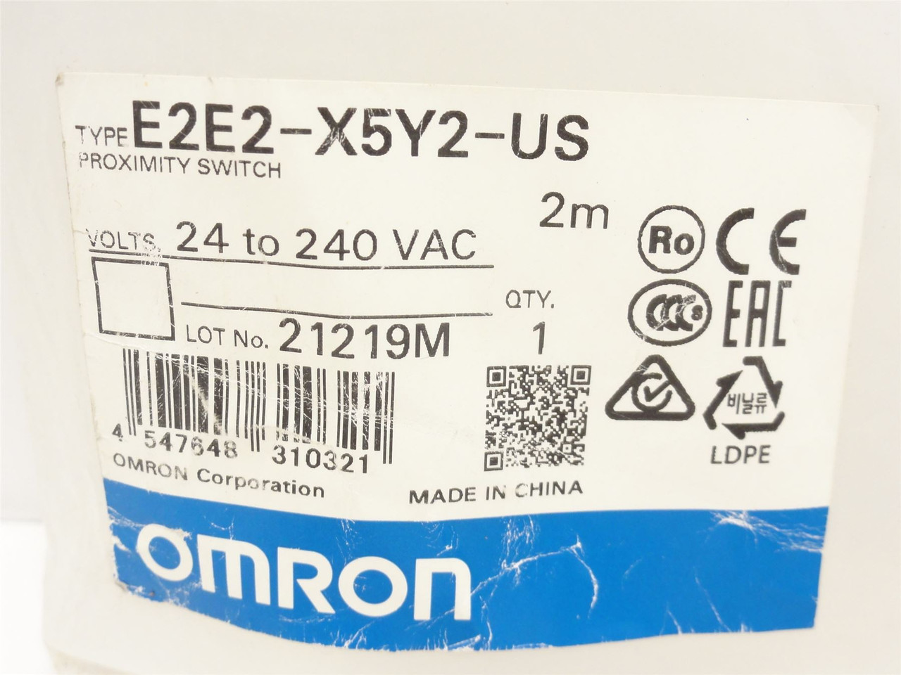 Omron E2E2-X5Y2-US; Proximity Sensor; 24-240VAC; 2m Wire
