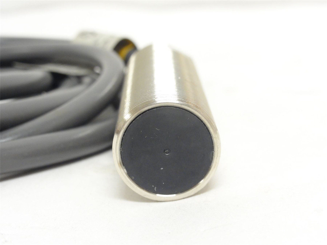 Omron E2E2-X5Y2-US; Proximity Sensor; 24-240VAC; 2m Wire