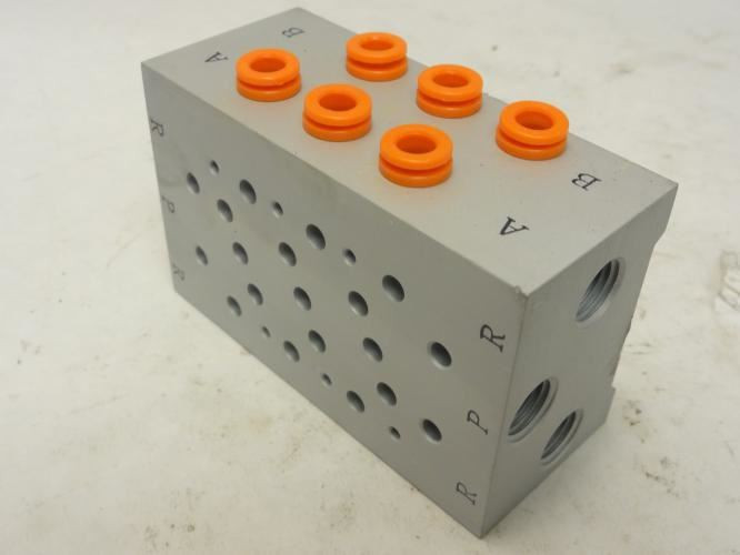 SMC SS5Y J7-42-03-N7T; Valve Manifold Base; 1/4" NPT Ports
