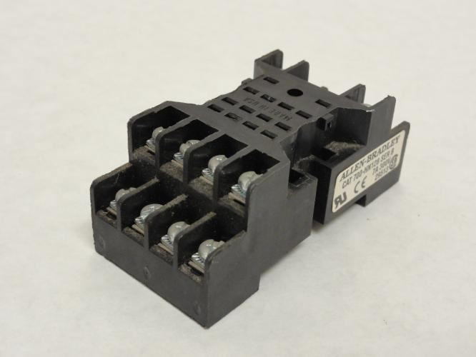 Allen-Bradley 700-HN128; Relay Socket; 7A; 300V; 14-Blade