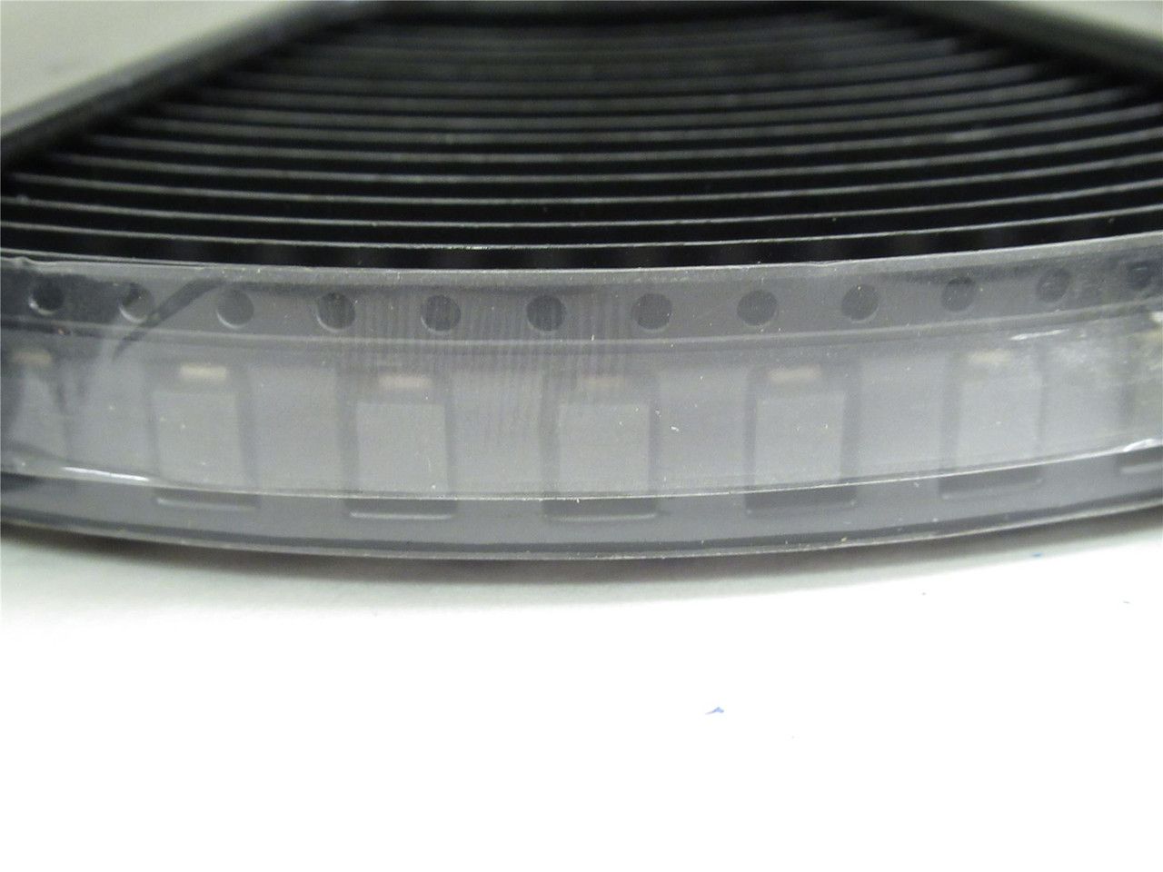 STMicroelectronics SMBJ24CA-TR; Lot-500 TVS Diode; 16A