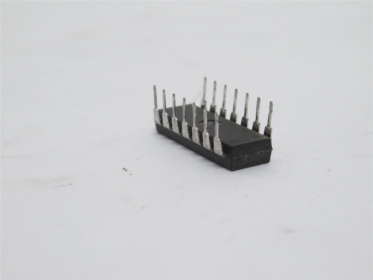 Onsemi CD409BCN; Lot-8; Counter Shift Registers; 8-Bit