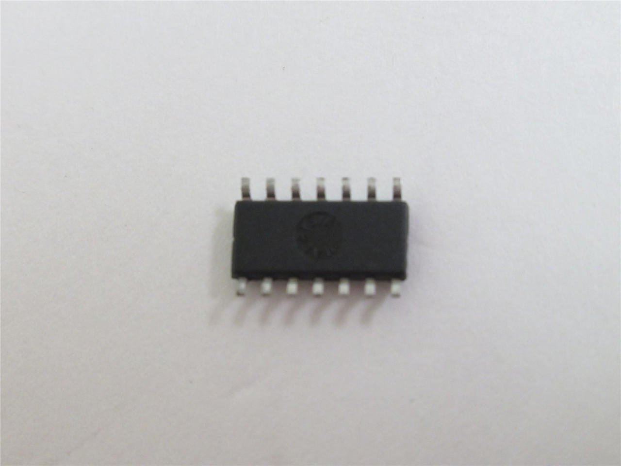 Analog Devices SSM2475-10; Lot-10 Output Audio Amplifier