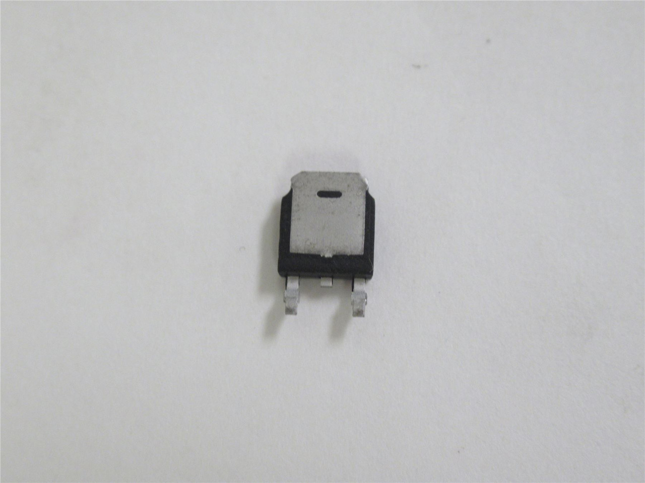 IR FR1NG0A; Lot-24 IC Chip; 032A