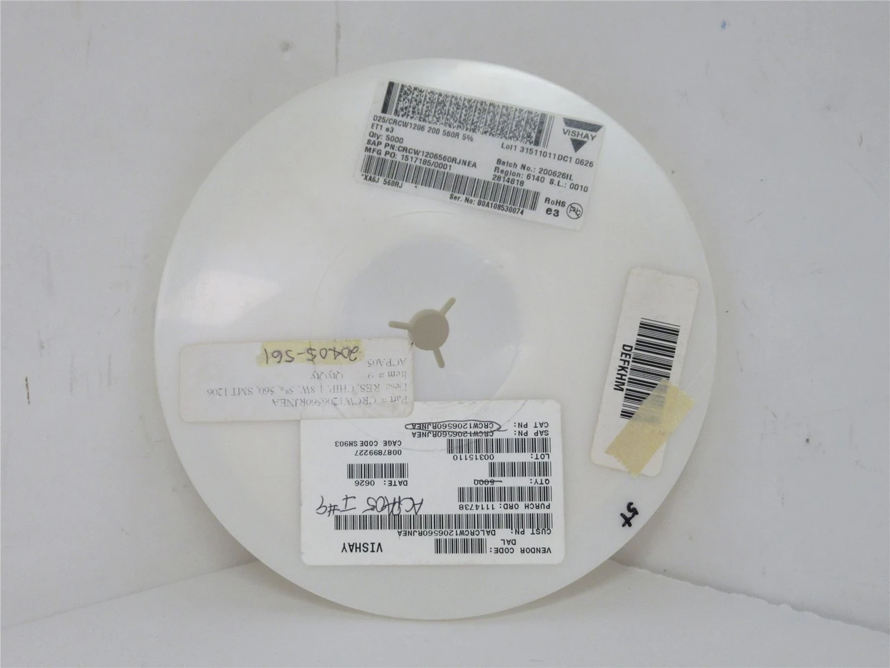 Vishay CRCW1206560RJNEA-4000; Lot-4000 Resistor 560ohm
