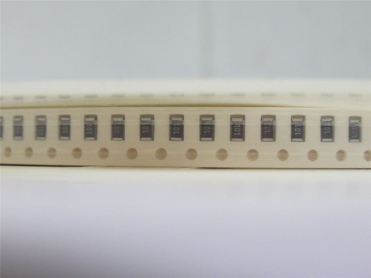 Vishay CRCW1206100RJNTA; Lot-3000 SMD Resistor; 100ohm