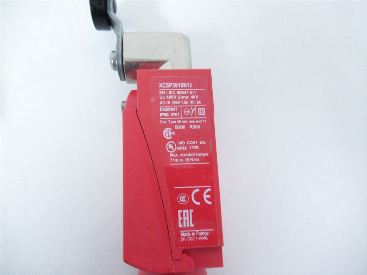 Telemecanique XCSP3918N12; SWITCH SNAP ACT 3PST 1.5A 240V