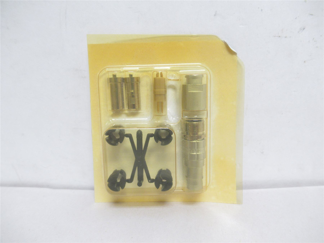 SOURIAU JBXFD0G04MSSDSMR; Male  Circular Connector Plug