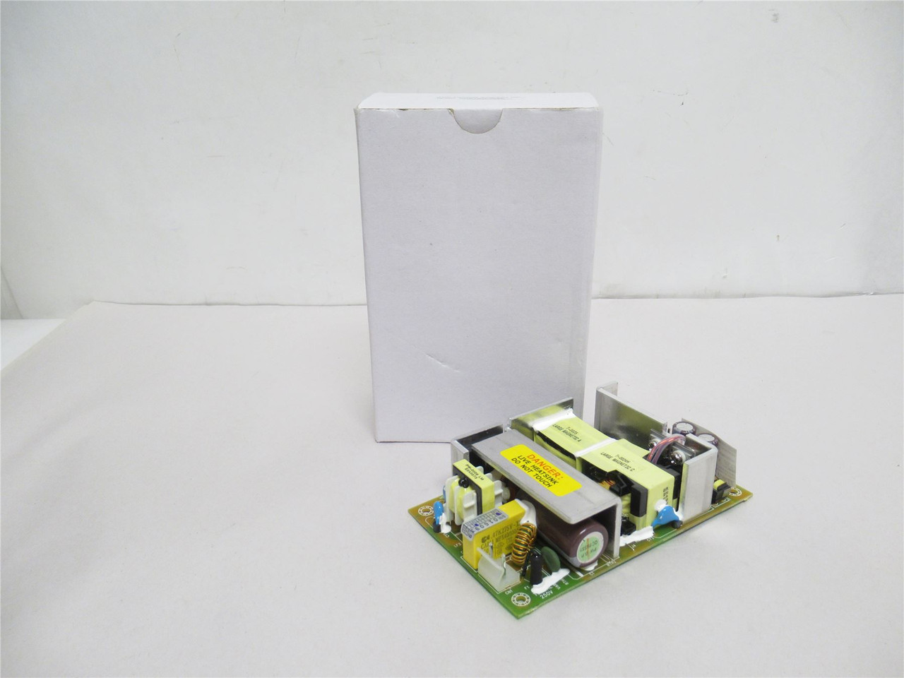 TDK SCS120PW32; Power Supply; 100-240VAC; 2.5A In; 32V Out