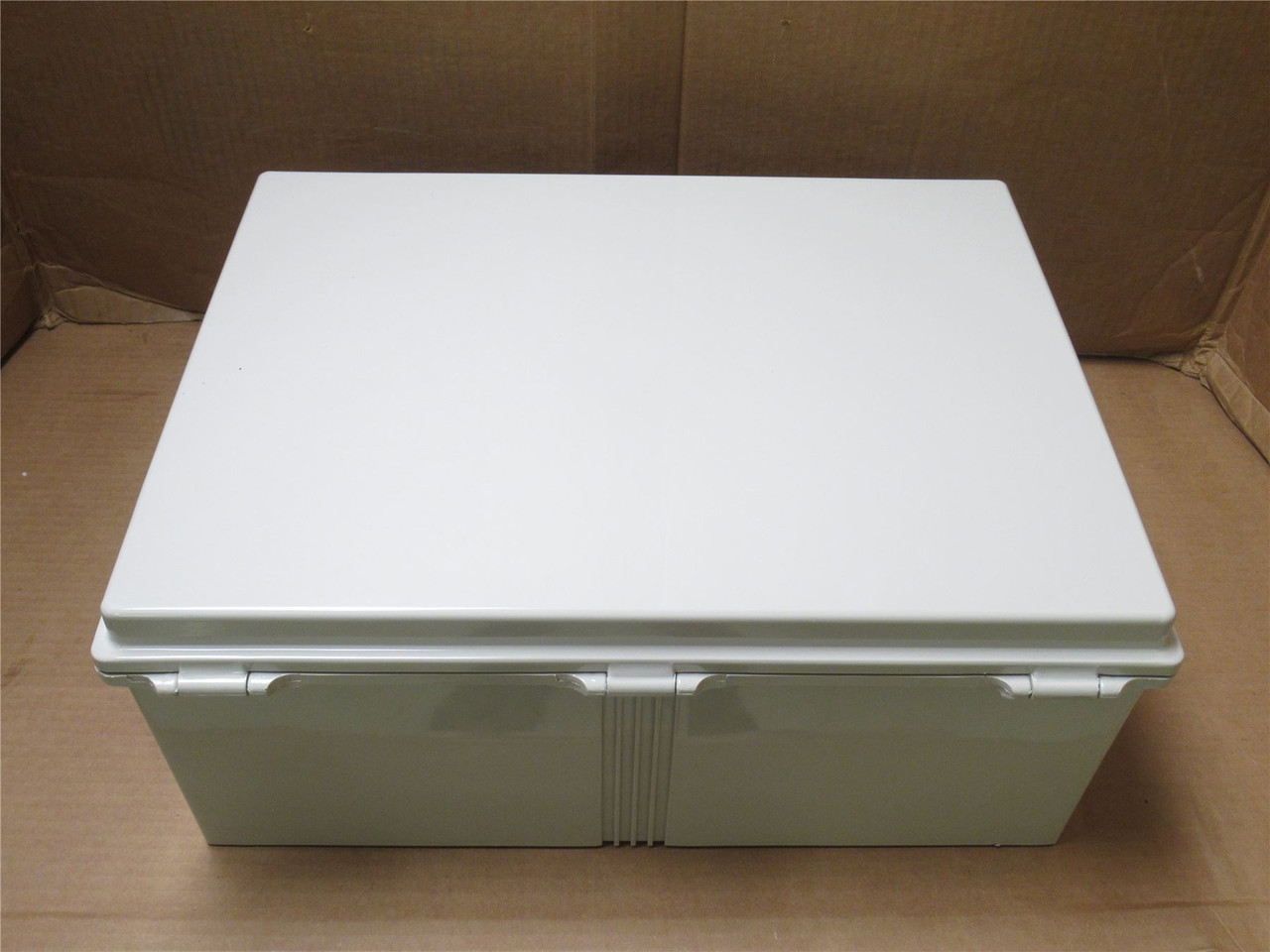 BUD NBB-10253; Plastic Enclosure 19.2" x 14.6" x 7.9" NEMA 4X