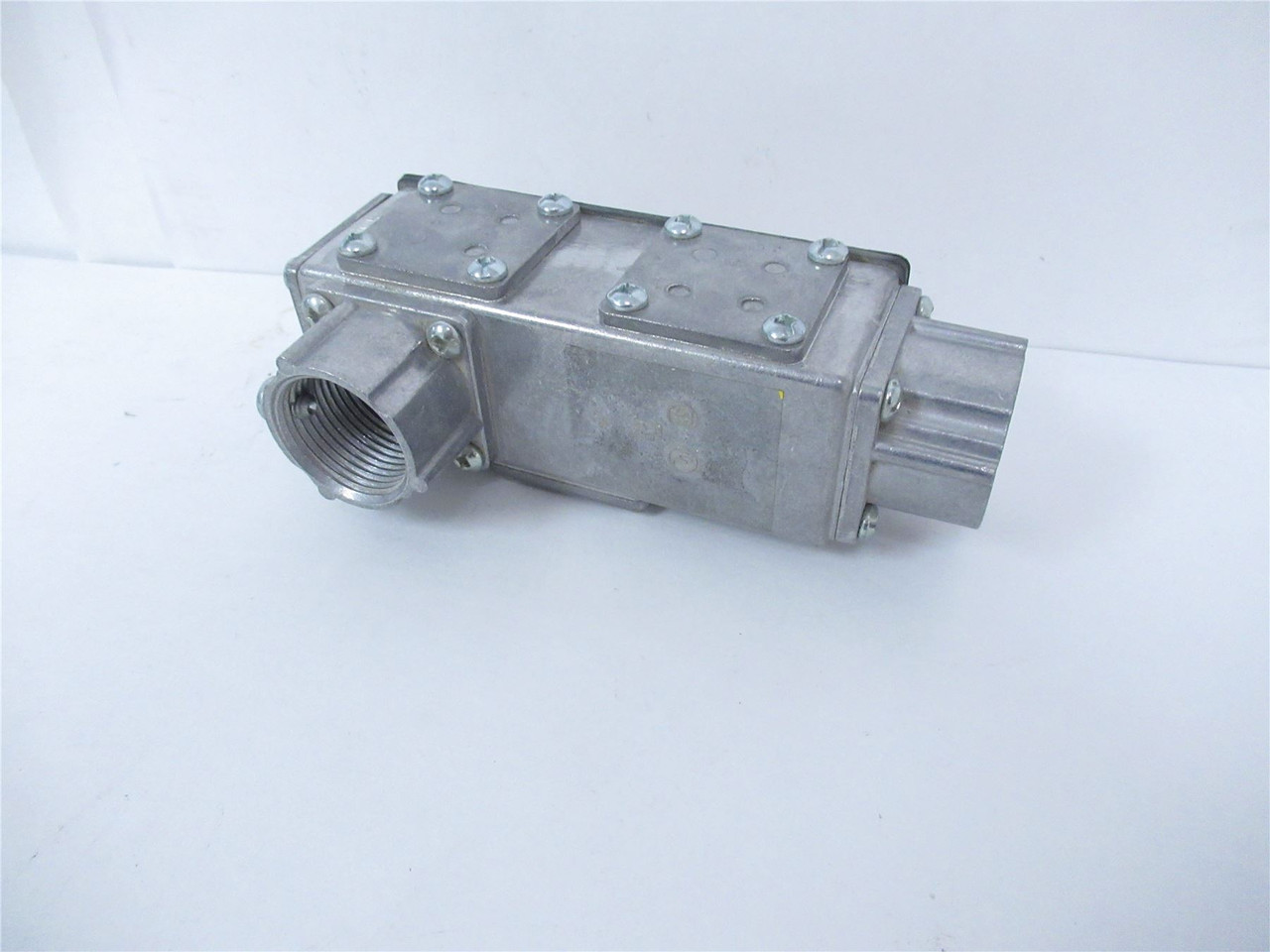 Arlington 932-1; Electrical Fitting 1" 1 LB Combo Cover