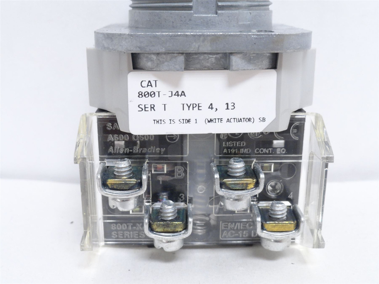 Allen-Bradley 800T-J4A; Selector Switch; 3-Pos; 10A; 600VAC