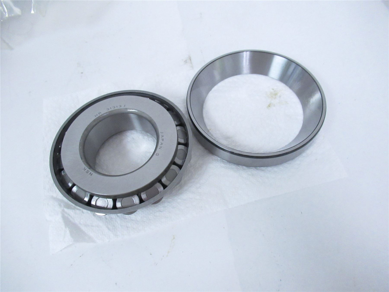 NSK 31313J; Tapered Roller Bearing cone & cup 65x140x36mm