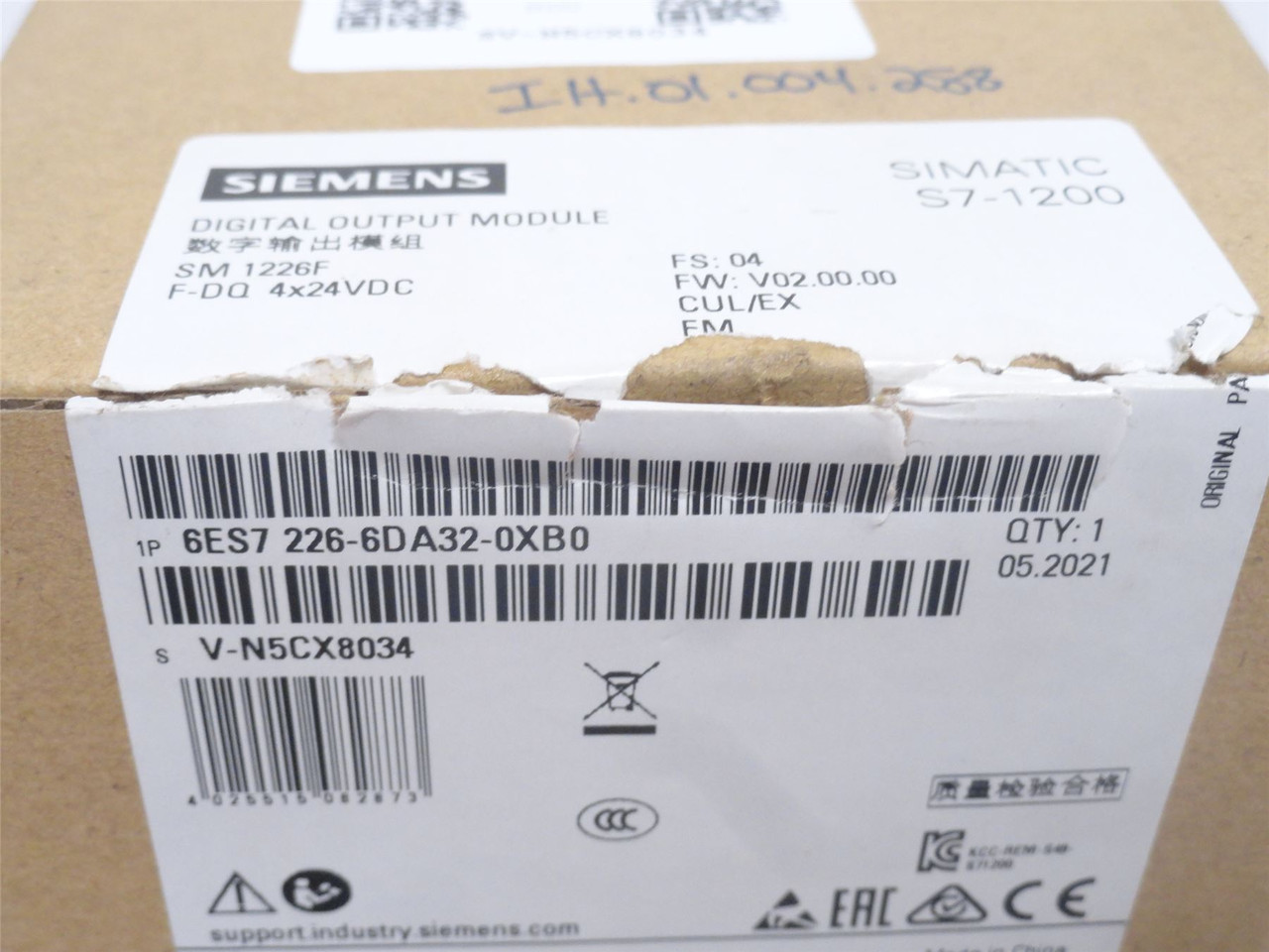 Siemens 6ES7 226-6DA32-0XB0; Digital Output Module; 24VDC