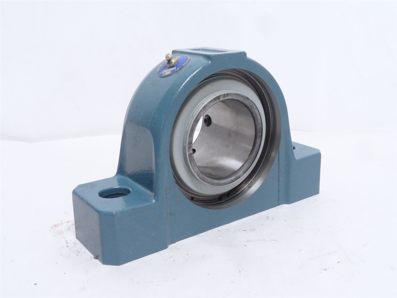 Dodge P2B-S2-215R; Pillow Block Roller Bearing; 2-15/16"ID