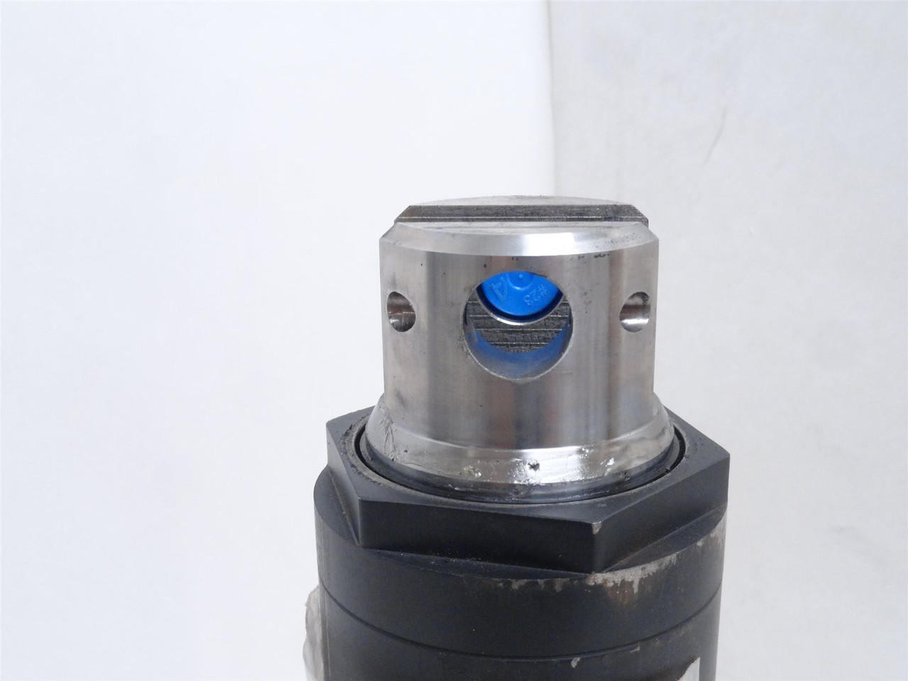 Crown 132620; Forklift Lift Cylinder