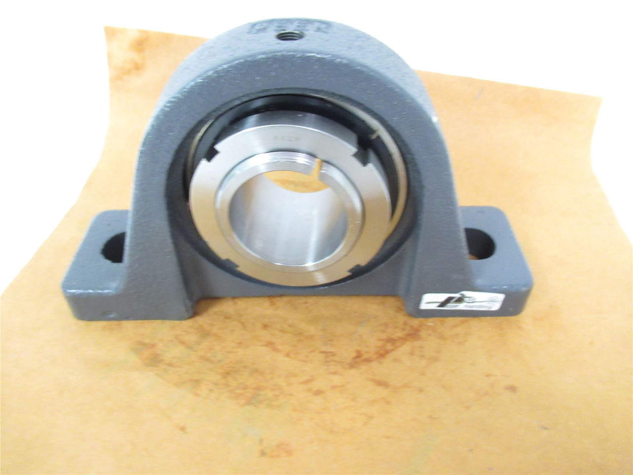 Peer SLUGRX09-27; Bearing Pillow Blk 1-11/16" ID 2 Bolt P210
