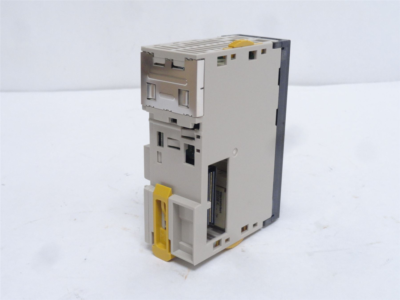 Omron CJ1W-OC211(SL); Digital Output 16x Relay Output; 250VAC