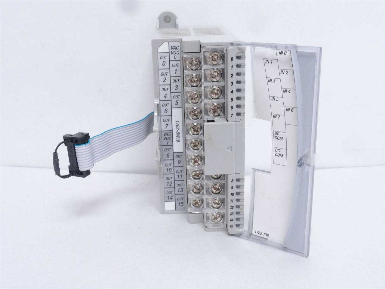 Allen-Bradley 1762-OW16; Output Module; 24VDC; 16P; 240VAC