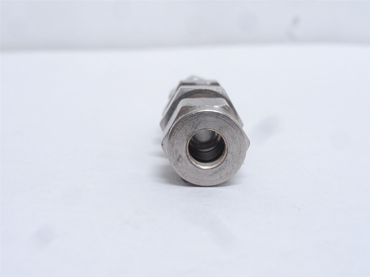 Swagelok SS-400-61; Bulkhead Union; SS-316; Size: 1/4"
