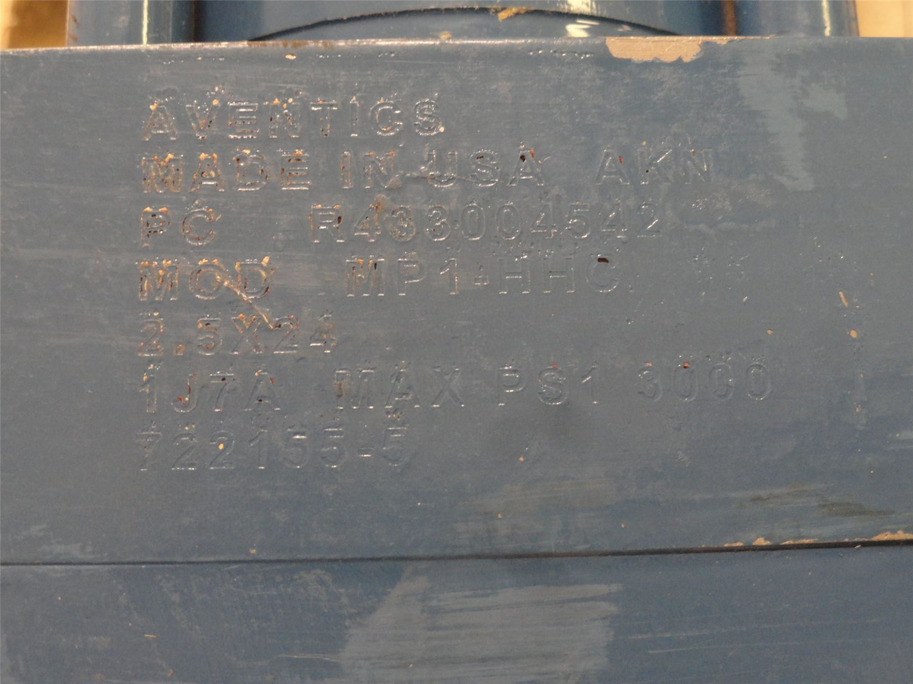 Aventics R433004542; Hyd Cylinder MP1-HHC; 2-1/2"B x 24"S