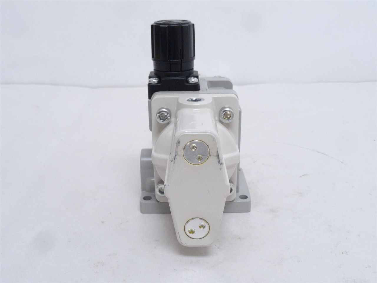 SMC VBA11A-NO2GN-Z; Booster Regulator; 1/4NPT; 15-145PSI
