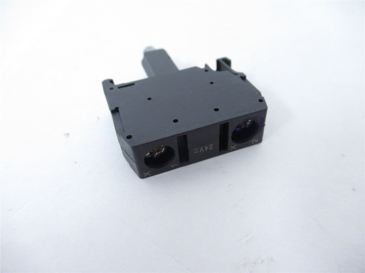 Allen-Bradley 800F-N3W; Switch Pilot Light 24V AC/DC whiteLED