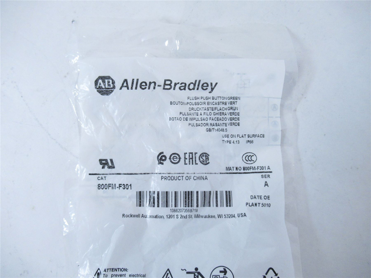 Allen-Bradley 800FM-F301; Pushbutton Momentary  22mm Green