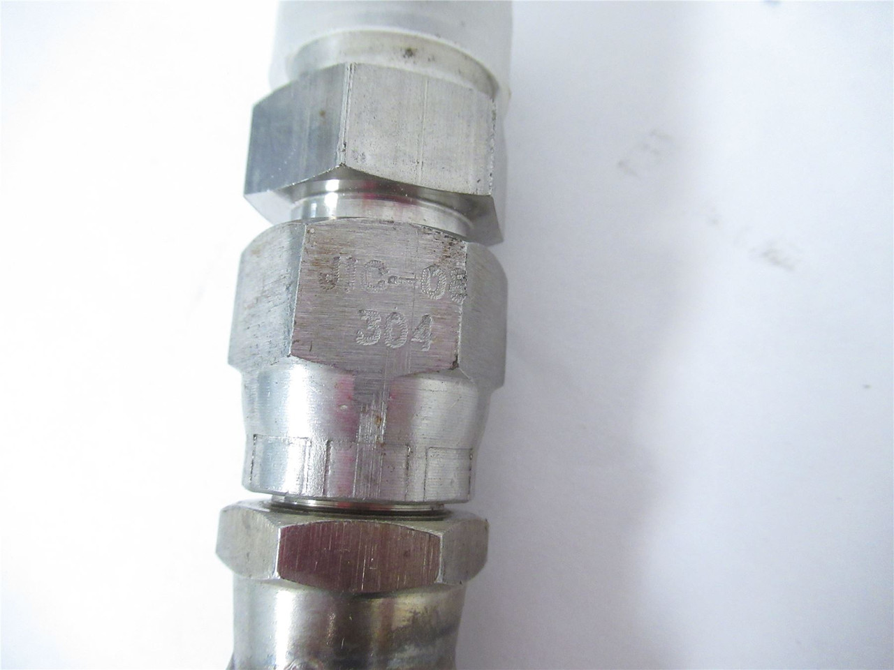 MFG J1C-08; Hydraulic Flex Hose 24" 45Degree