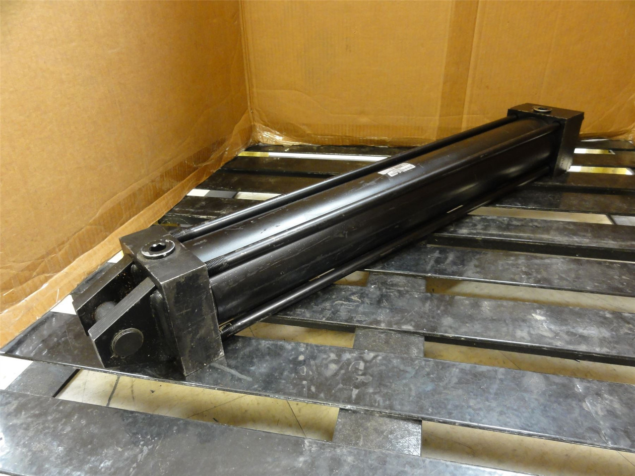 Parker 3.25CBB2HIHNAT114AC:26.000; Hydraulic Cylinder 3-1/4"ID