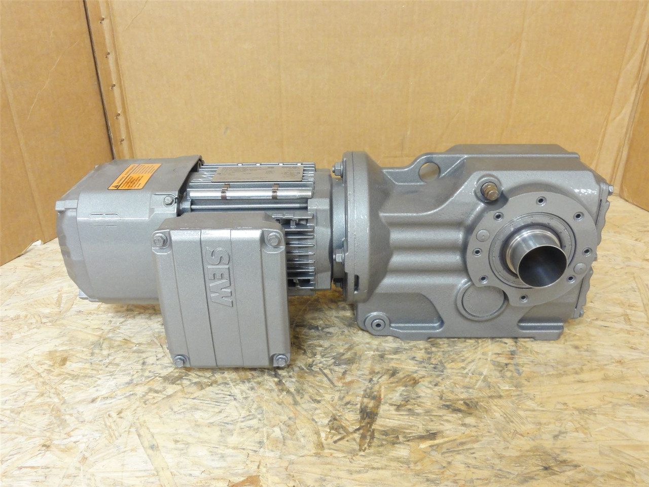 SEW KT47/TDRN71M4/BE05HR/DH; AC Gearmotor 19.58:1 Ratio; .5HP