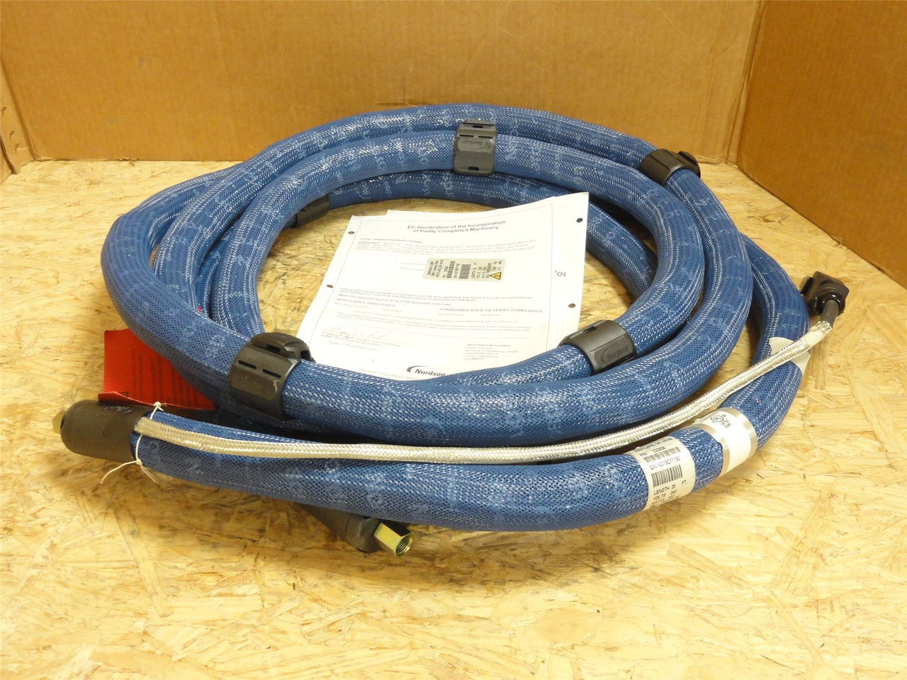 Nordson 223836; Heated Hot Melt Hose 632W; 240VAC; 20' Long