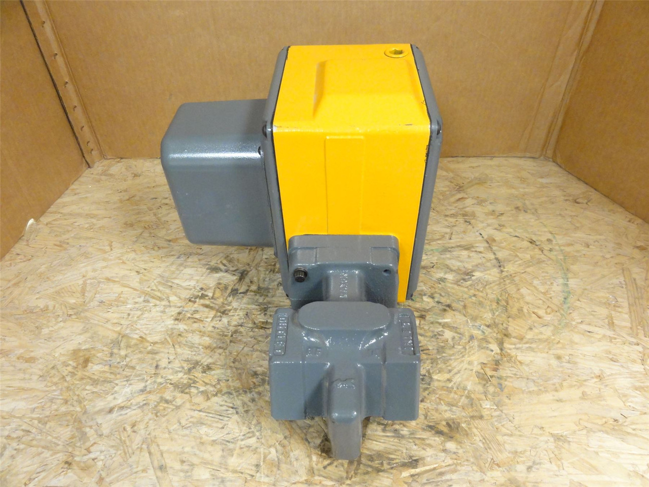 Maxon 250SMA11-AA11-BB21AO; Gas Safety Shutoff Valve; 2-1/2NPT